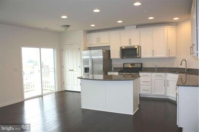 17004 Beveridge Dr unit 14, Dumfries, VA 22026 - photo 2