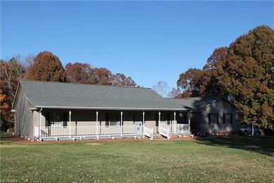 157 Oak Haven Dr, Statesville, NC 28625 - photo 2