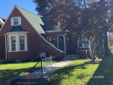 143 2nd Ave, Gallipolis, OH 45631 - photo 2