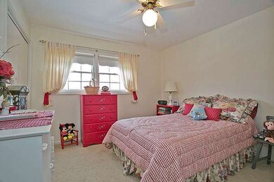 830 Shiloh Cir, Naperville, IL 60540 - photo 7