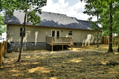 great backyard space with shade!