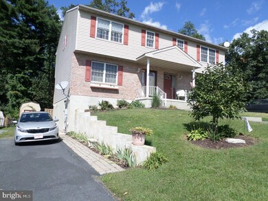 28 Quinter Ln, Temple, PA 19560 - photo 3