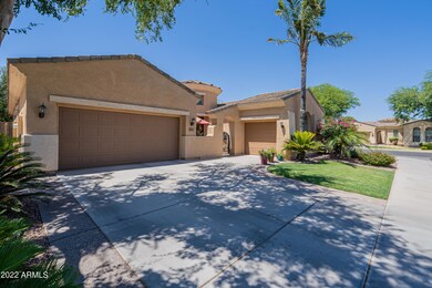 3217 E Raven