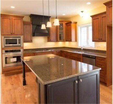 24 Skilton Ln, Burlington, MA 01803 - photo 4