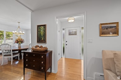 5766 S Beaumont Dr, Holladay, UT 84121 - photo 4