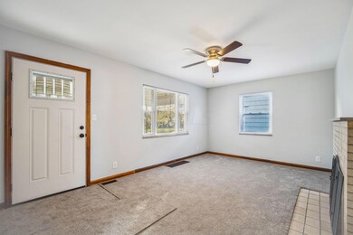 12-web-or-mls-637-wrexham-ave