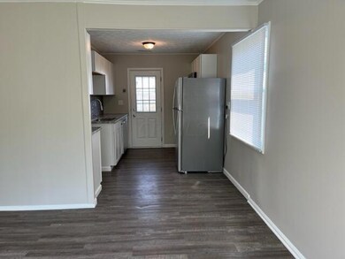 228 St Christopher Ln, Columbus, OH 43213 - photo 6