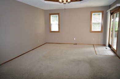 living area 3