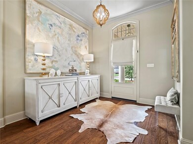 Large Elegant Foyer