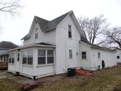 NE side
