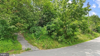 1616 W Poplar Terrace, York, PA 17404 - photo 4