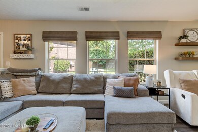 8622 Grand Neptune Dr unit 903, Louisville, KY 40228 - photo 6