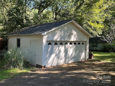 2 car detached garage