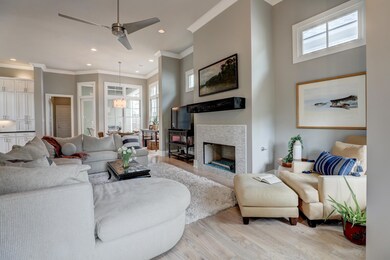 212 F Brickell way-7