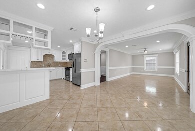 7647 Greendowns St, Houston, TX 77087 - photo 6