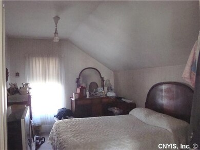 Master Bedroom Master Bedroom is upstairs