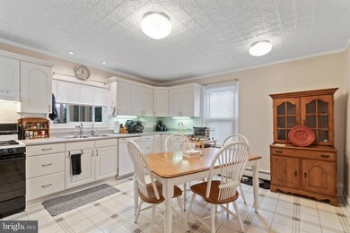 8 Broad St, Stockton, NJ 08559 - photo 3