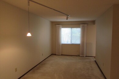 6279 Bidwell Ln, Columbus, OH 43213 - photo 5