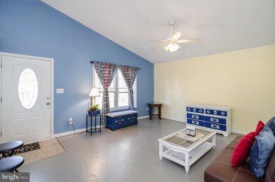 1383 Holly Vista Dr, Colonial Beach, VA 22443 - photo 3