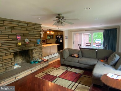 106 Skippack Creek Rd, Souderton, PA 18964 - photo 2