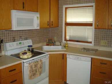 201 E Garrison St, Bethlehem, PA 18018 - photo 4