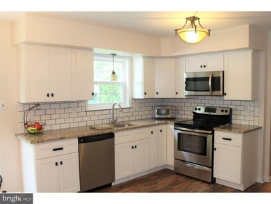 421 Camelot Dr, Brookhaven, PA 19015 - photo 3