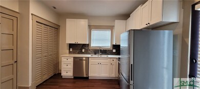 1018 E Gwinnett St unit B, Savannah, GA 31401 - photo 6