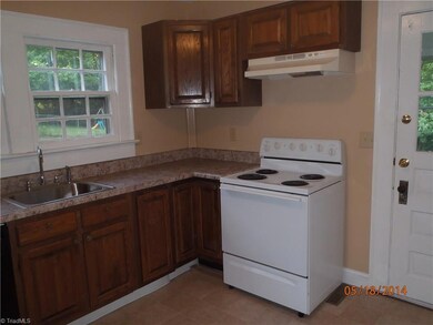 137 Spring Garden St, Asheboro, NC 27203 - photo 5