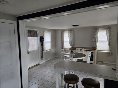 18 Parade Rd, Warwick, RI 02886 - photo 4