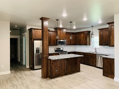 5301 NE Elk Point Rd, Elgin, OK 73538 - photo 4