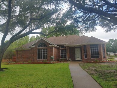 6705 Ruth Cir, Rowlett, TX 75089 - photo 2