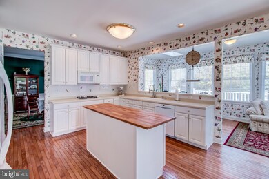 12 Shadowstone Ln, East Windsor, NJ 08520 - photo 4