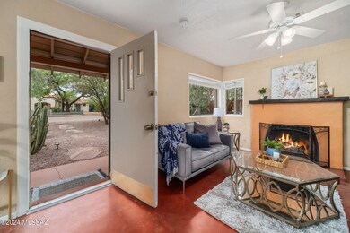 6-web-or-mls-2809 E Lester St - MLS Imag