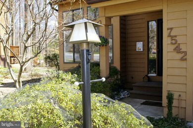 7542 Weather Worn Way, Columbia, MD 21046 - photo 3