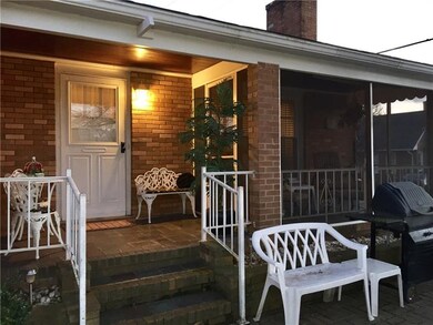 2524 RAYMOND AVE FRONT PORCH