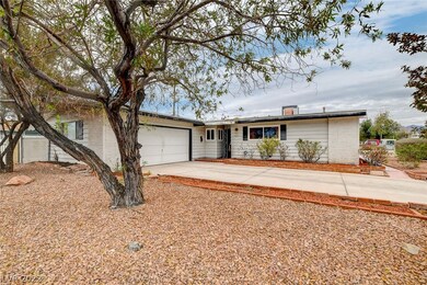 4405 Hillcrest Ave.