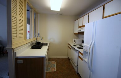 8 Driftwood Ct unit 8, Galloway, NJ 08205 - photo 7