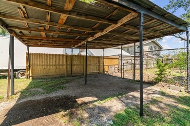 917 Knight St, Houston, TX 77022 - photo 5