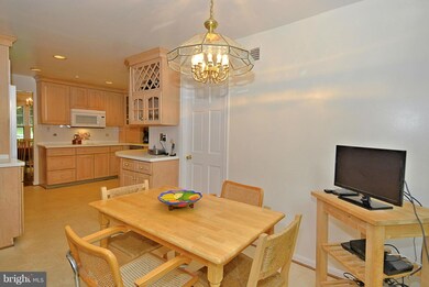 13002 Middlevale Ln, Silver Spring, MD 20906 - photo 4