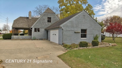 766 S Main St, Chesaning, MI 48616 - photo 4