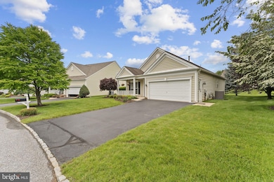 327 Astilbe Dr, Kennett Square, PA 19348 - photo 4