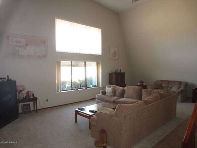 5889 E 20th Ave 003
