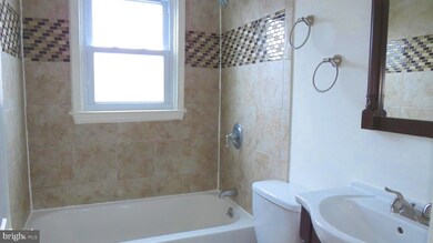 2137 Graythorn Rd, Middle River, MD 21220 - photo 4