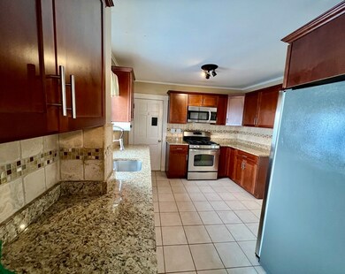 20 Washington Ave unit 1, Waltham, MA 02453 - photo 2