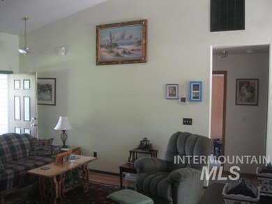 1817 S Woodland Dr, Nampa, ID 83686 - photo 6