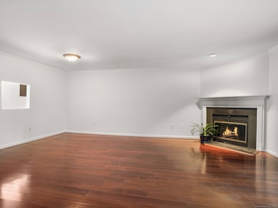 123 Old Belden Hill Rd unit 40, Norwalk, CT 06850 - photo 4