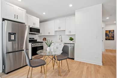 6755 N Hermitage Ave unit 3, Chicago, IL 60626 - photo 5