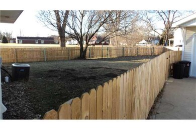 Yard/Garden. New Privacy Fenced Bank Yard