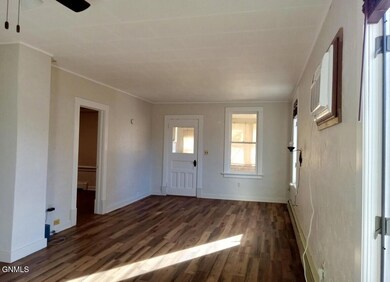 301 3rd St NE, Belfield, ND 58622 - photo 5