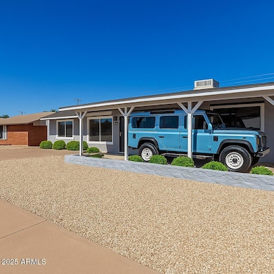 8124 E Mitchell Dr, Scottsdale, AZ 85251 - photo 2